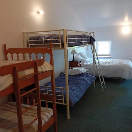 בית נופש Maison Du Bourg Mayres (Puy-de-Dome)