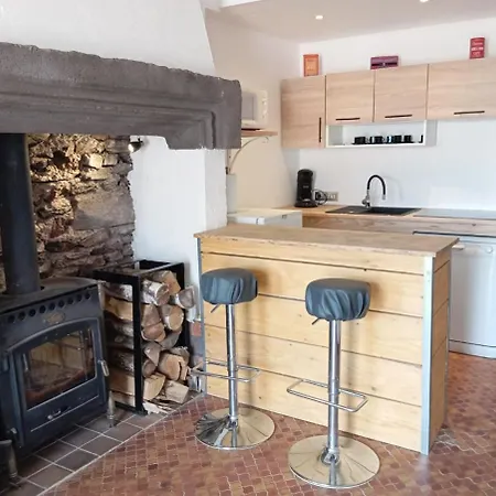 Maison Du Bourg Mayres (Puy-de-Dome)